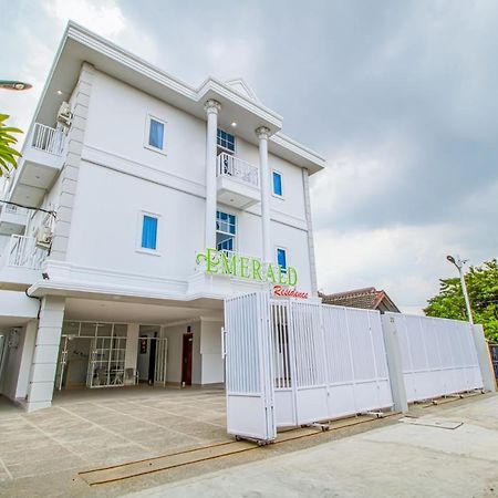 Emerald Residence 棉兰 外观 照片